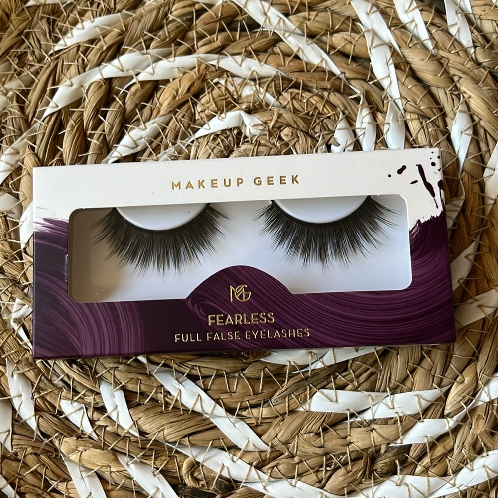 MAKEUP GEEK FEARLESS FULL FALSE EYELASHES